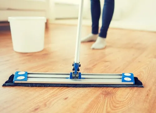Tres tips para limpiar tus pisos de madera!  Como limpiar pisos, Consejos de  limpieza, Limpieza pisos